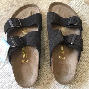 Brand new sz 38 Arizona Suede Birkenstock’s, Mocha